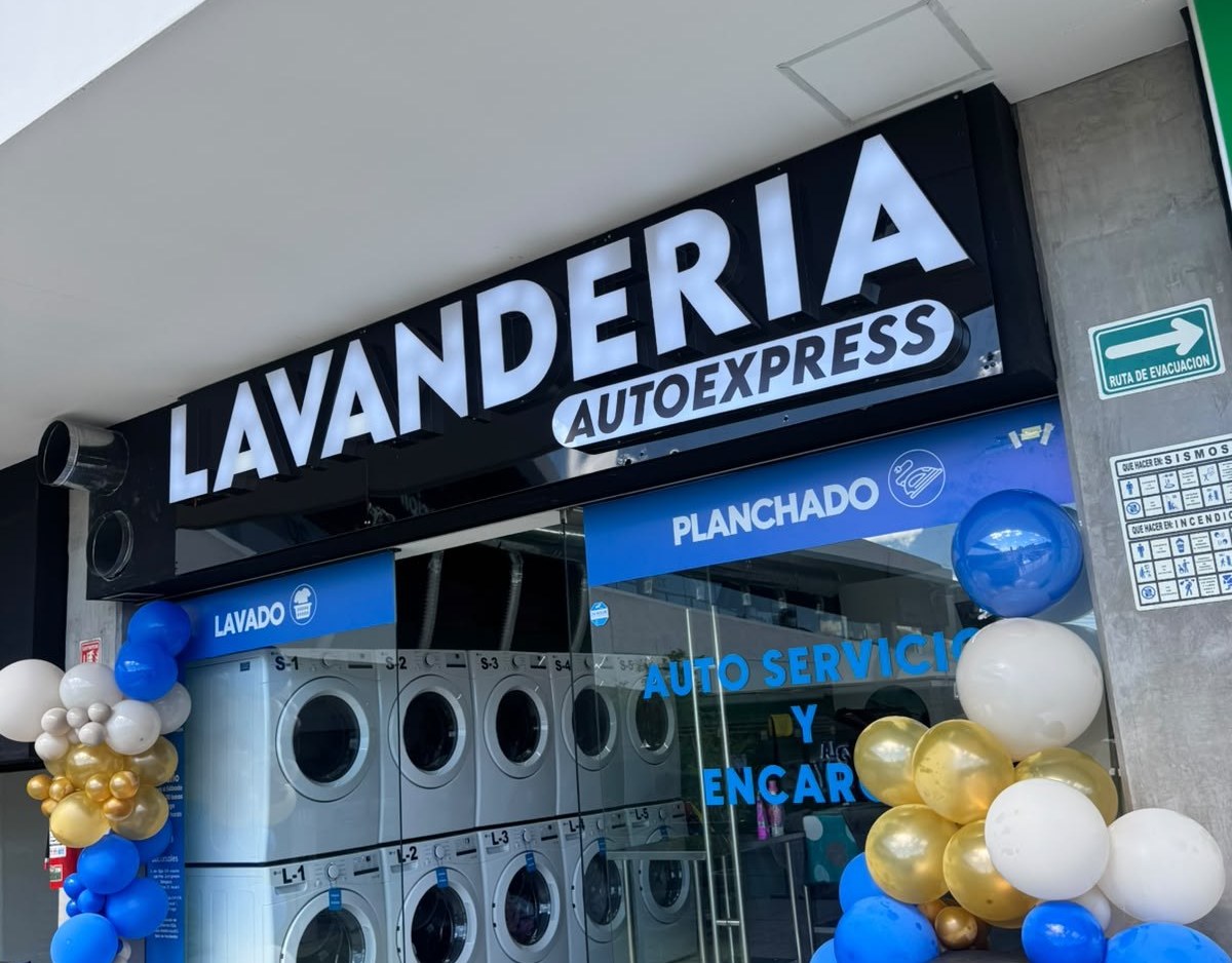 Sucursal Plaza Aledro de Lavandería Auto Express