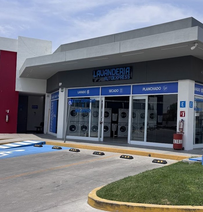 Sucursal Plaza Laos de Lavandería Auto Express